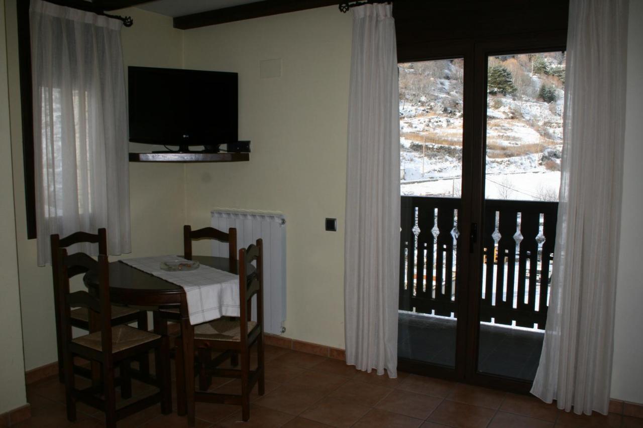 Apartamentos Les Picardes 에스포트 외부 사진
