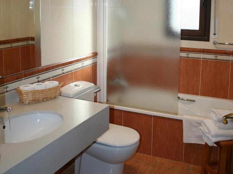 Apartamentos Les Picardes 에스포트 외부 사진